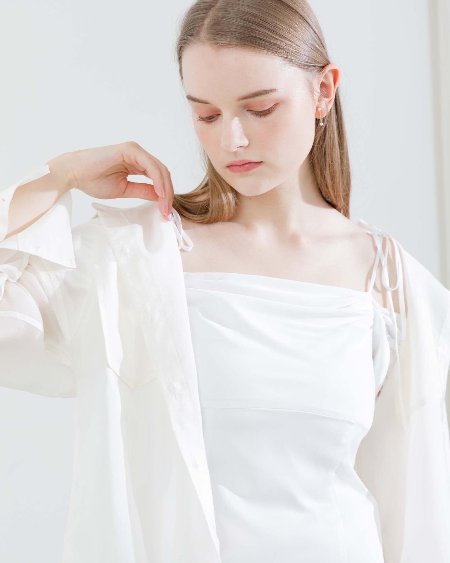 【20%OFF&返品OK】パイピングシアブラウス