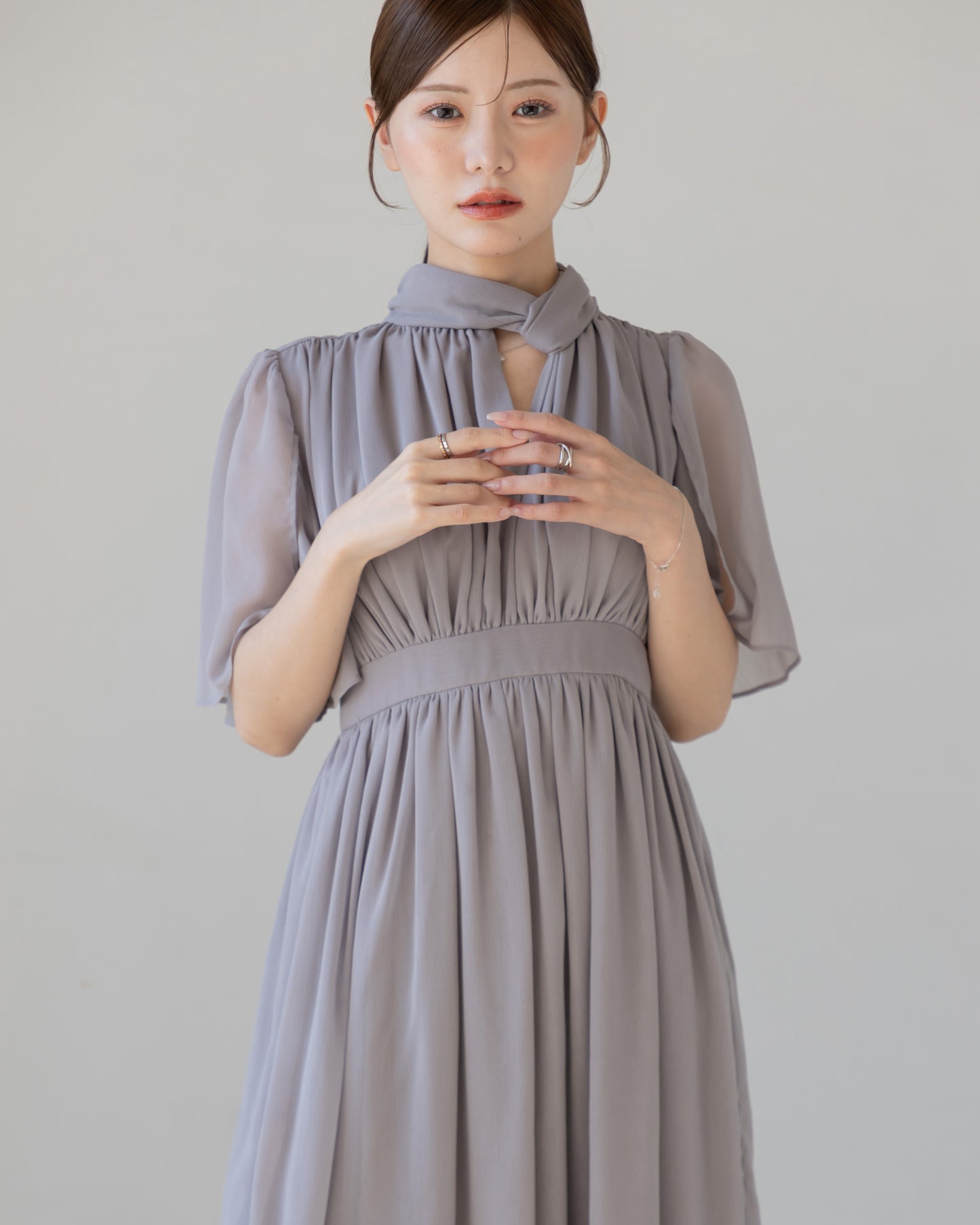 【60%OFF】スリットスリーブシフォンワンピース