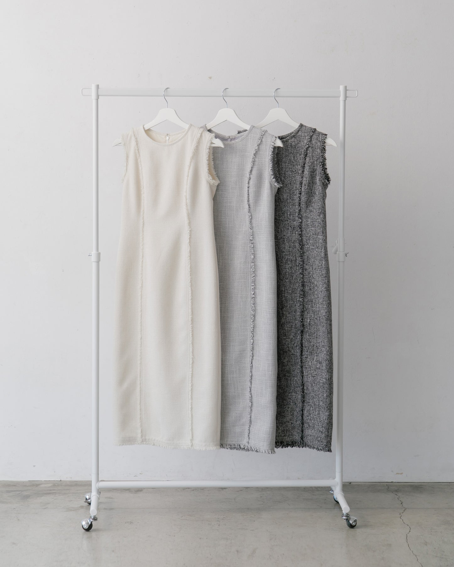 【AUTUMN ITEM】ノースリーブツイードフリンジワンピース