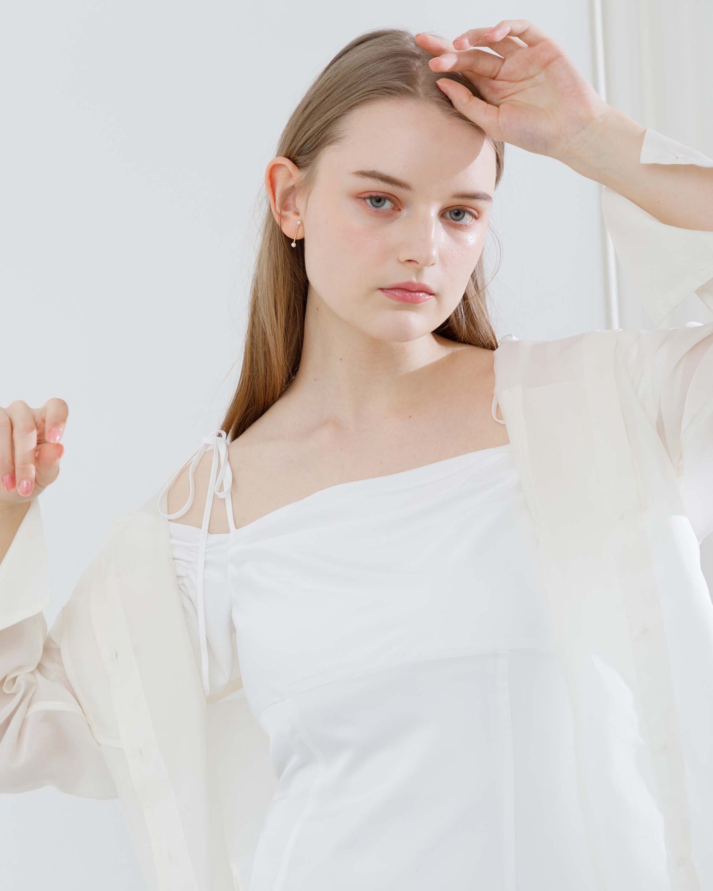 【20%OFF&返品OK】パイピングシアブラウス