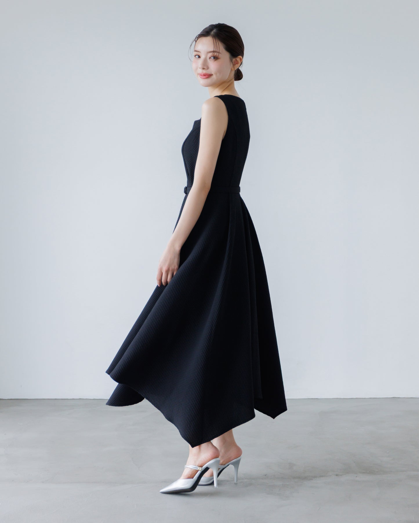 【予約販売】ノースリーブジャガードアシンメトリーワンピース