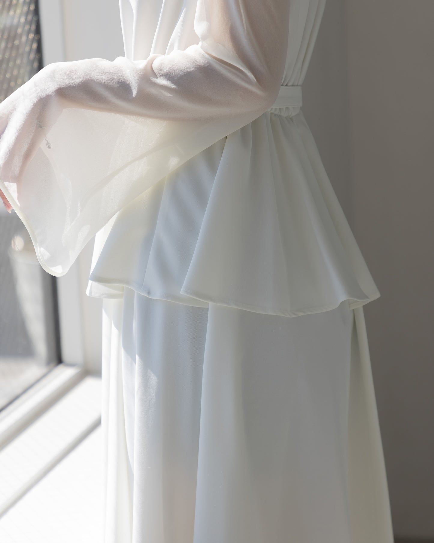 【NEW ARRIVAL】ペプラムシフォンボリュームワンピース