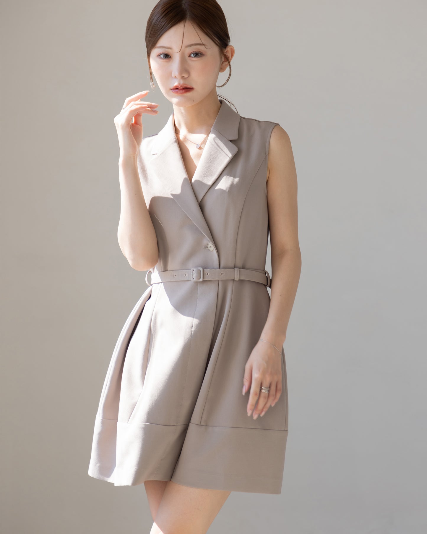 【NEW ARRIVAL】ノースリーブトレンチミニワンピース
