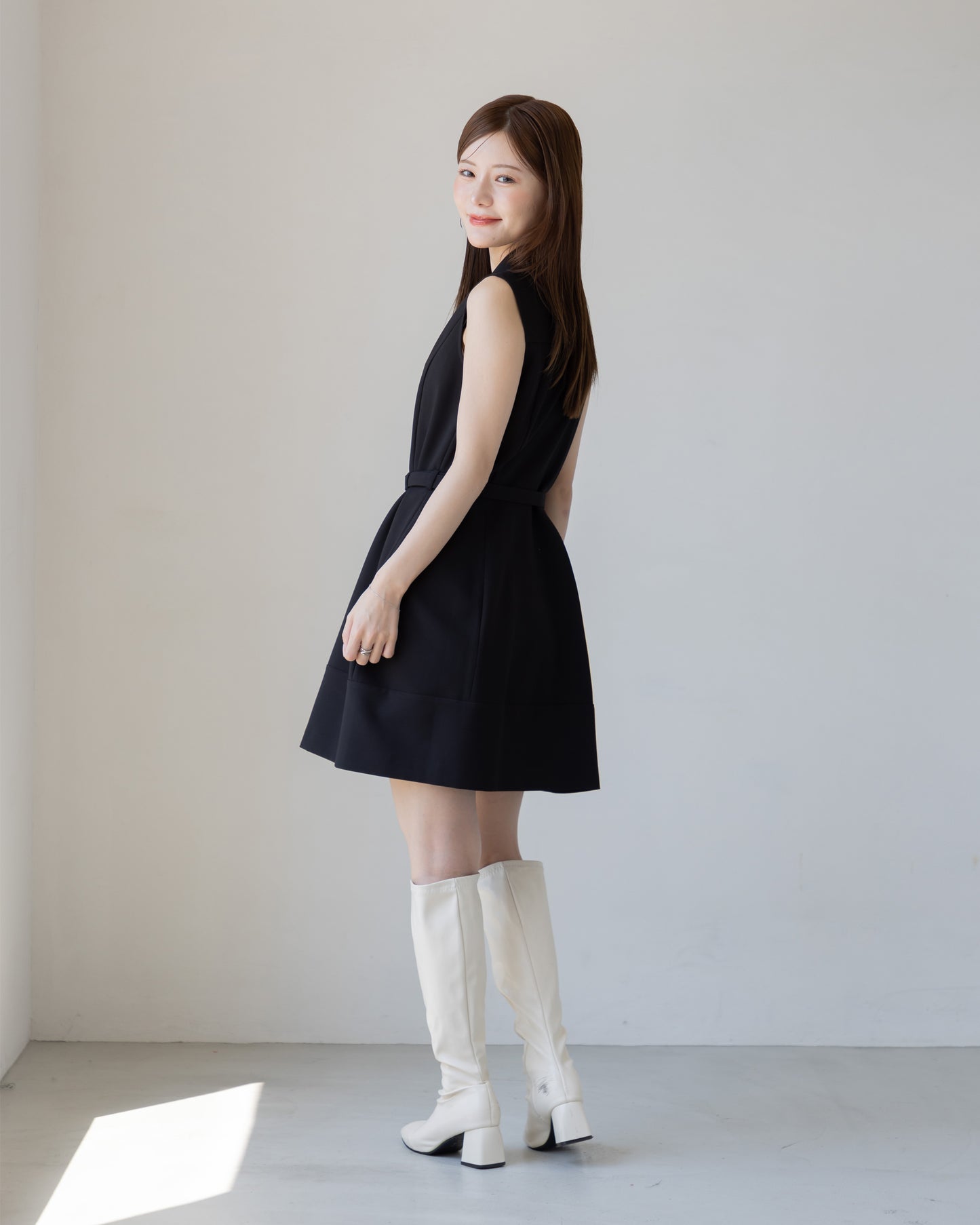 【NEW ARRIVAL】ノースリーブトレンチミニワンピース