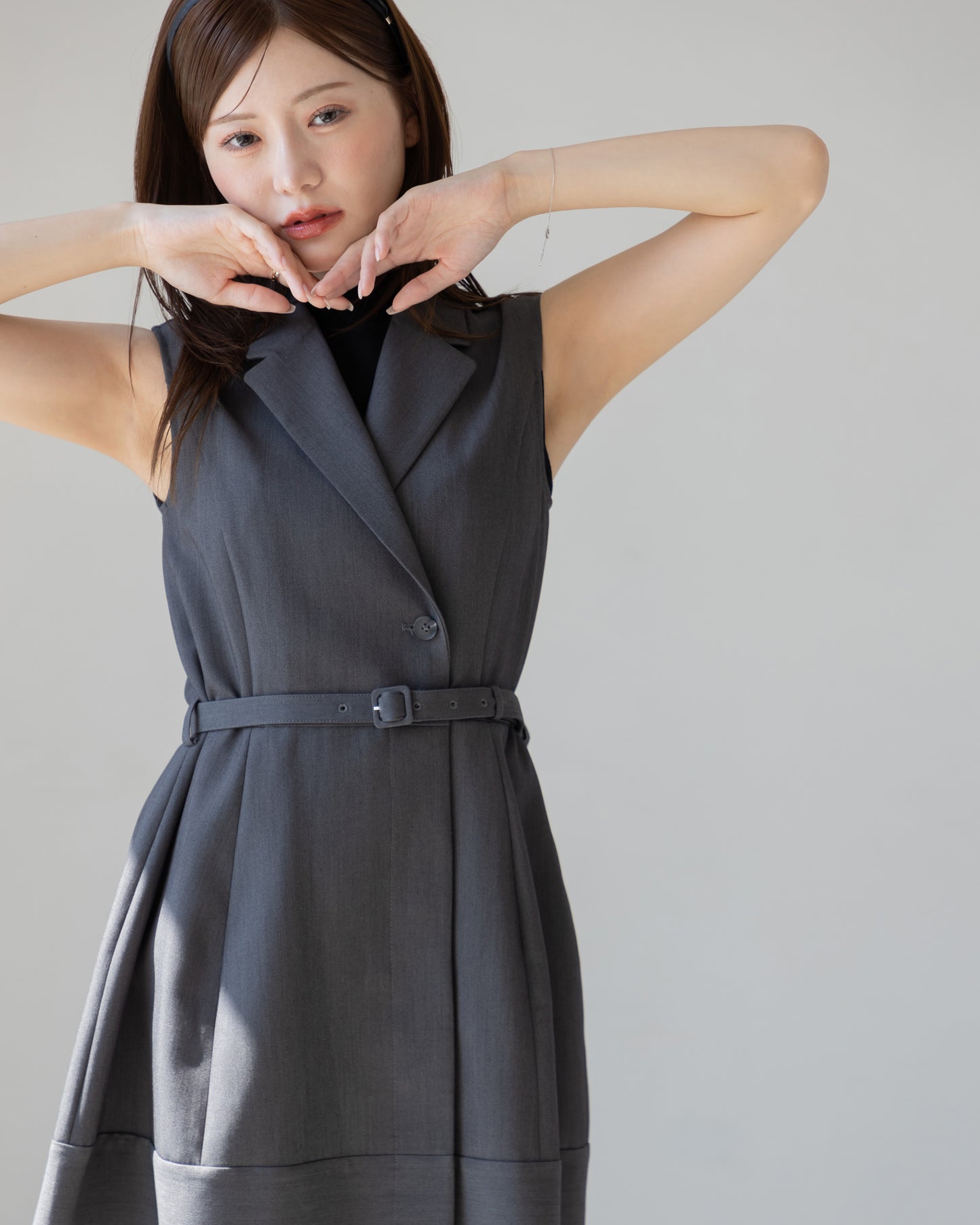【NEW ARRIVAL】ノースリーブトレンチミニワンピース