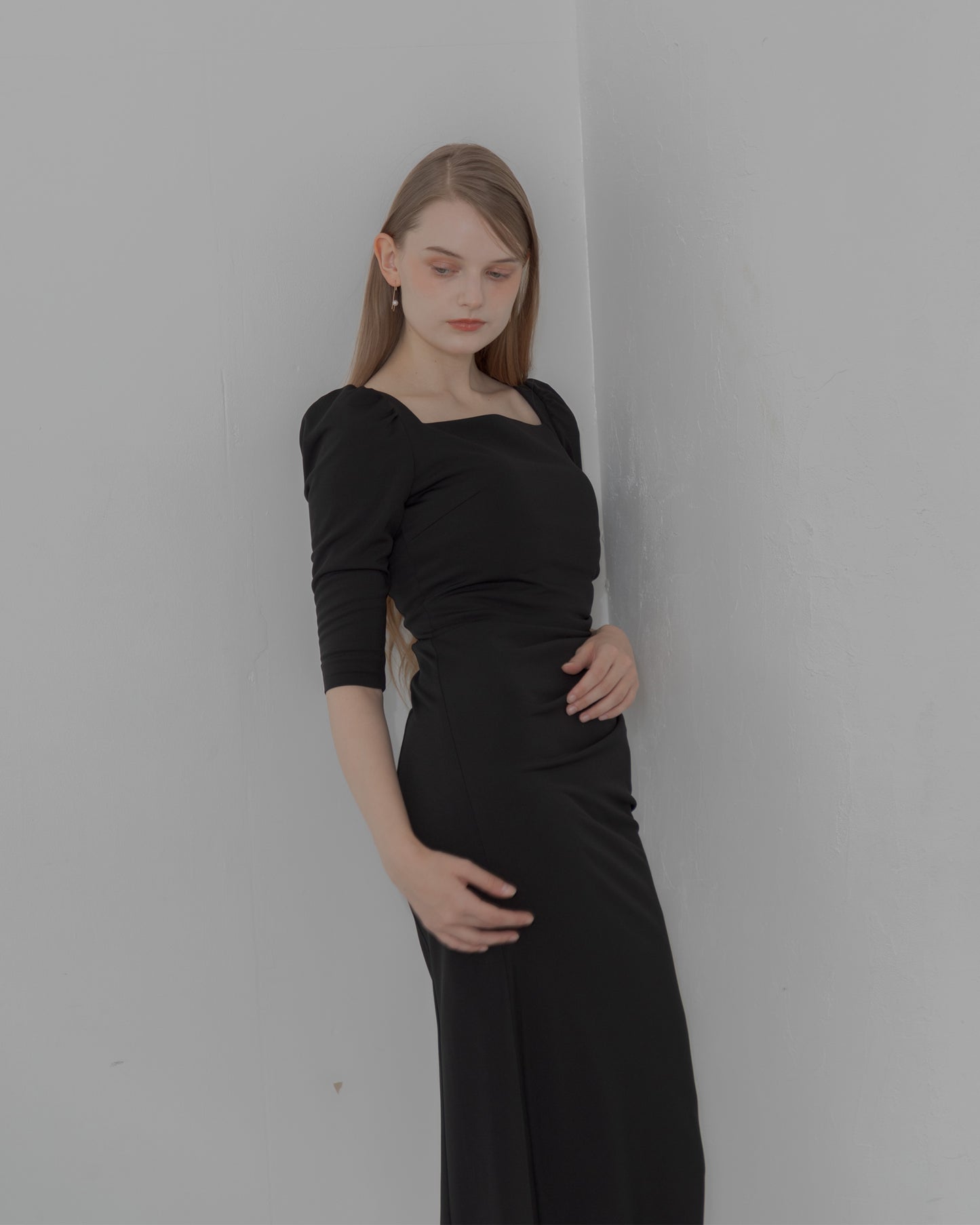 【返品OK&最短翌日配送】Drape midi dress