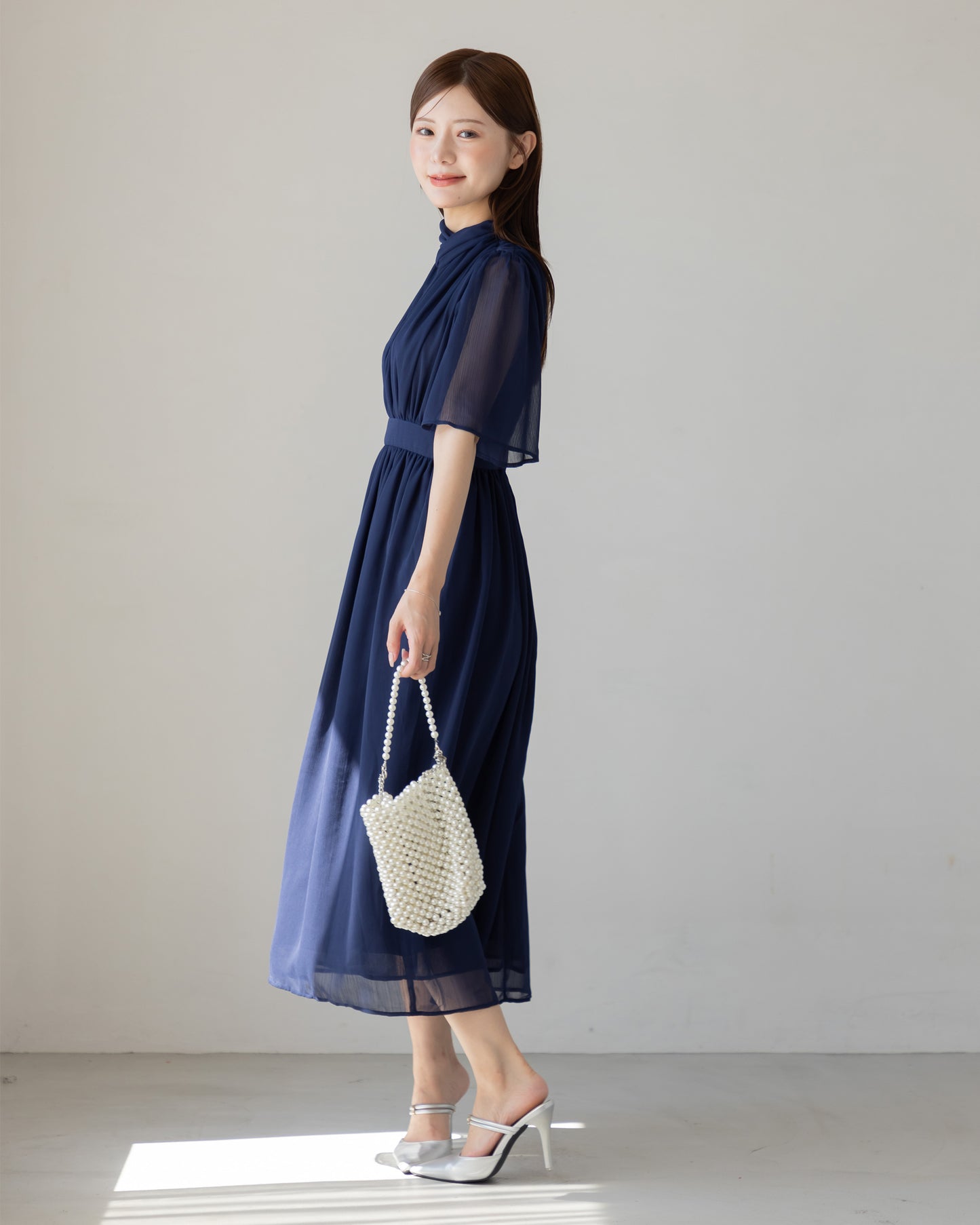 【60%OFF】スリットスリーブシフォンワンピース