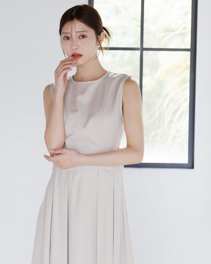【SPECIAL 10%OFF】ノースリーブサイドカットプリーツワンピース