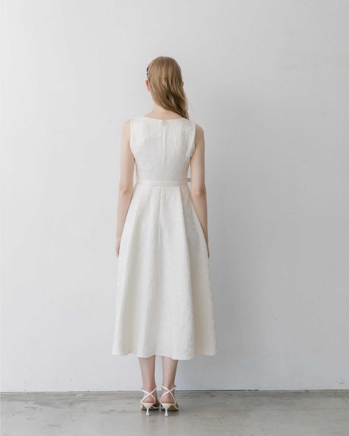 【LOW STOCK】ノースリーブジャガードフレアワンピース