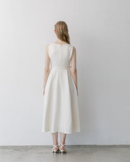 【LOW STOCK】ノースリーブジャガードフレアワンピース