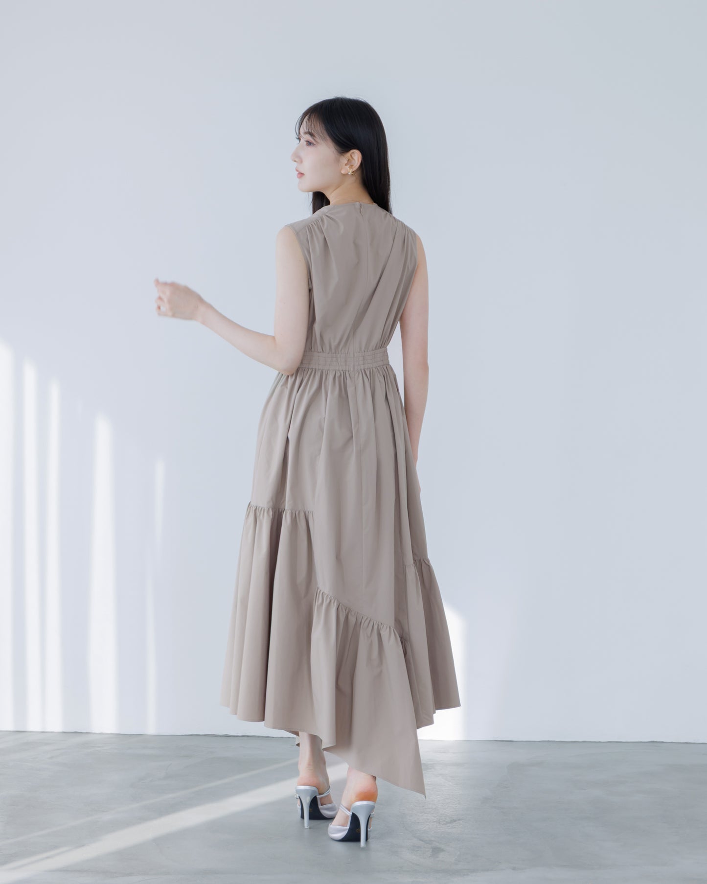 【予約販売】ノースリーブフレアイレヘムワンピース