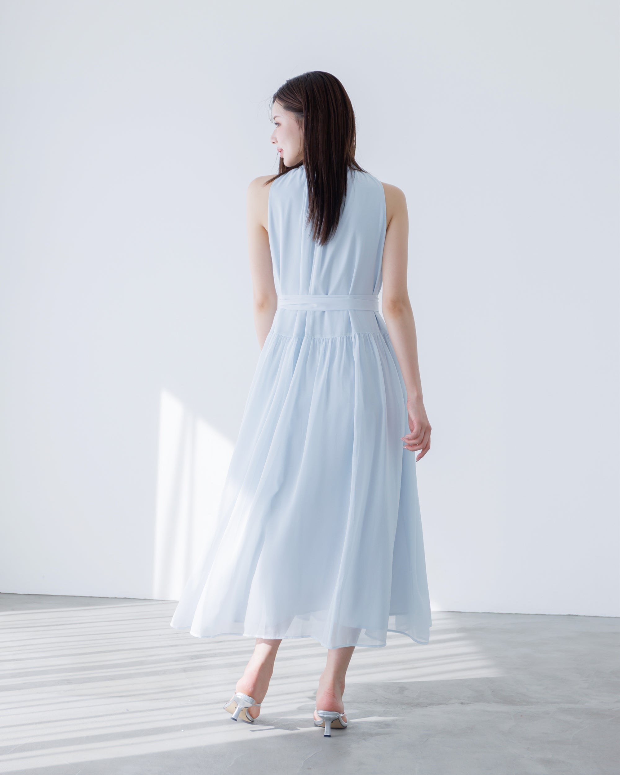 Lalune ホルターネックフレアワンピース NEW】ホルターネックフレアワンピース – La lune