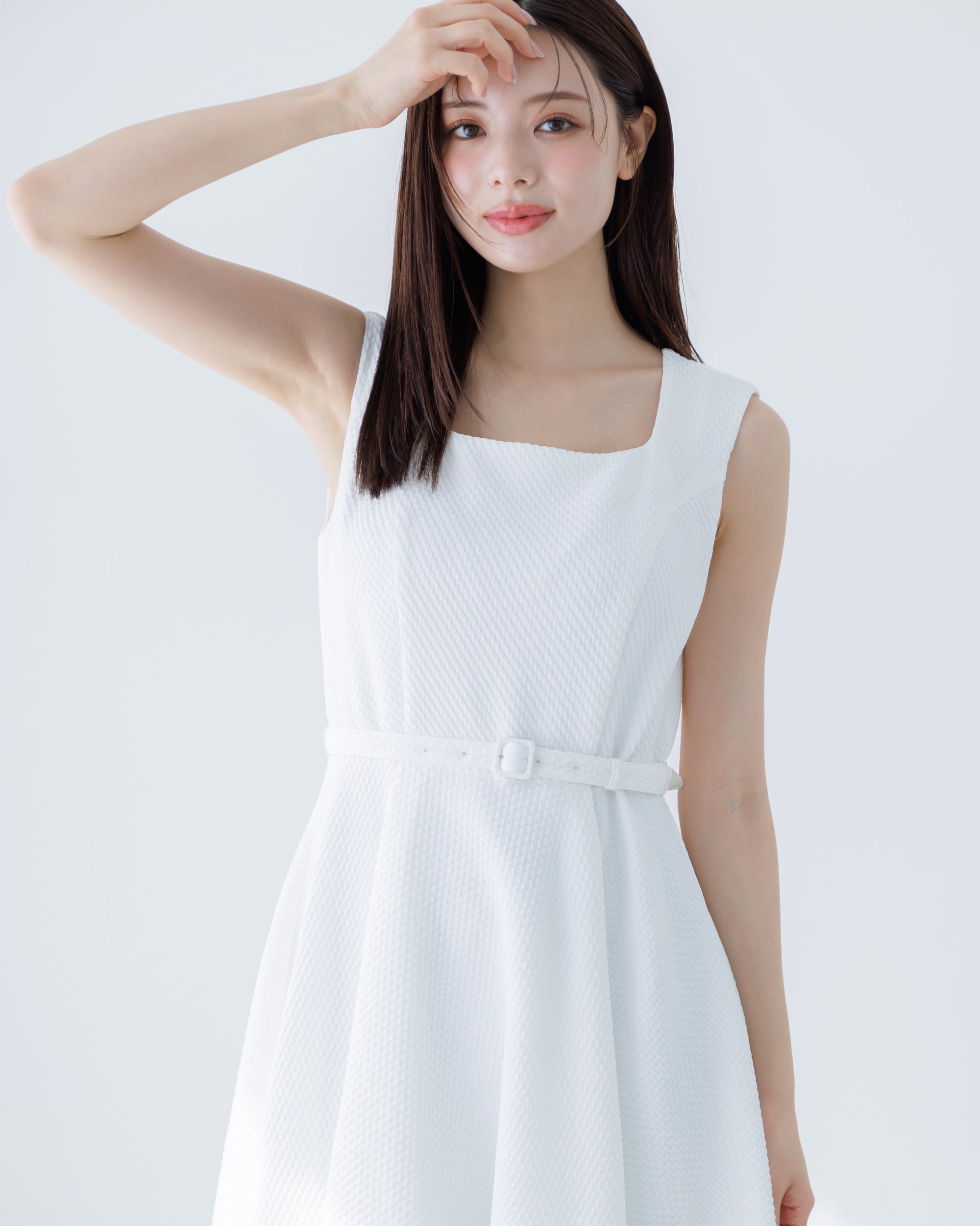 新品　Lalune　ノースリーブジャガード アシンメトリーワンピース　ホワイト NEW】ノースリーブジャガードアシンメトリーワンピース – La lune