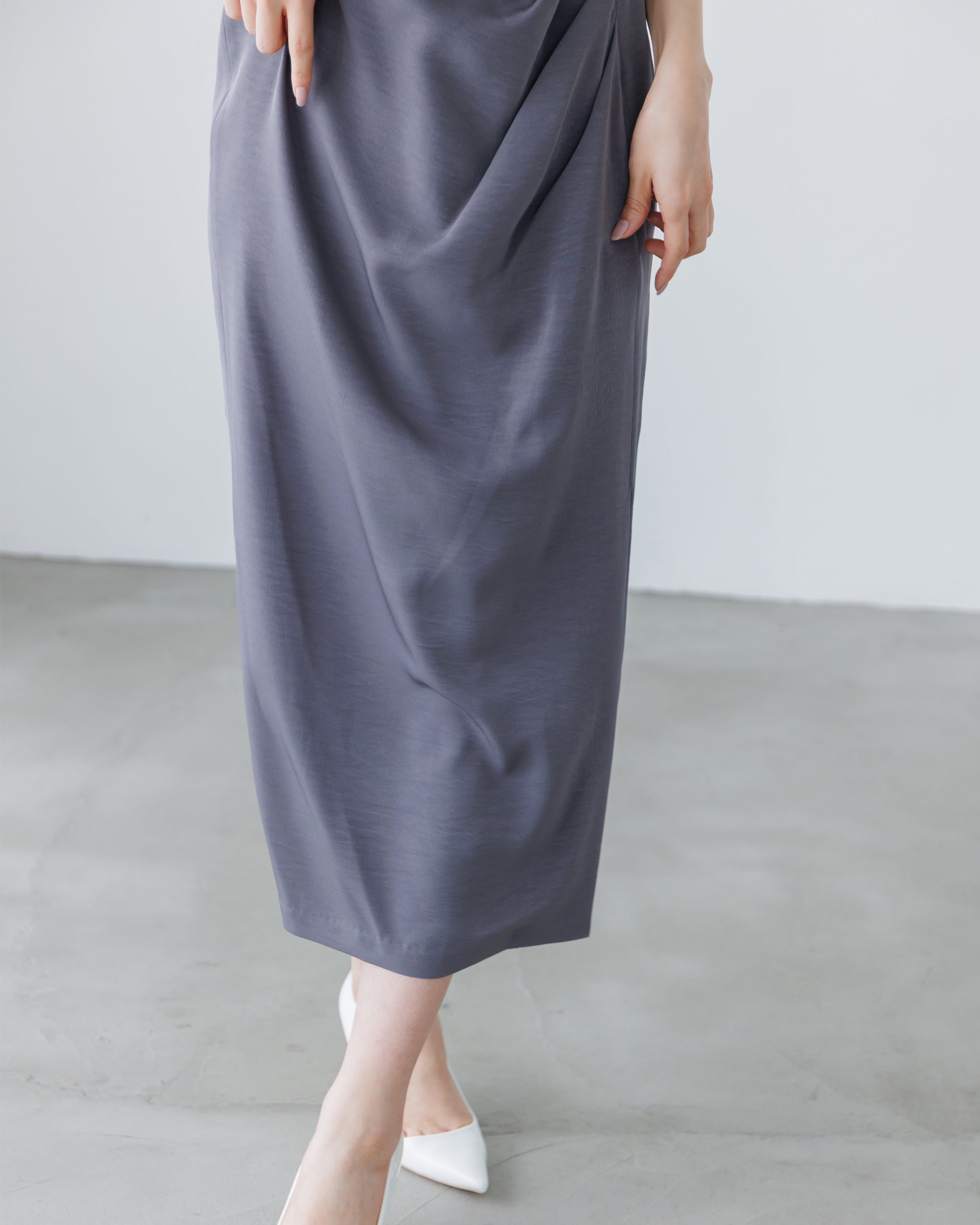 La lune ノースリーブ ドッキングワンピース　グレー NEW】ノースリーブカシュクールドレープワンピース – La lune