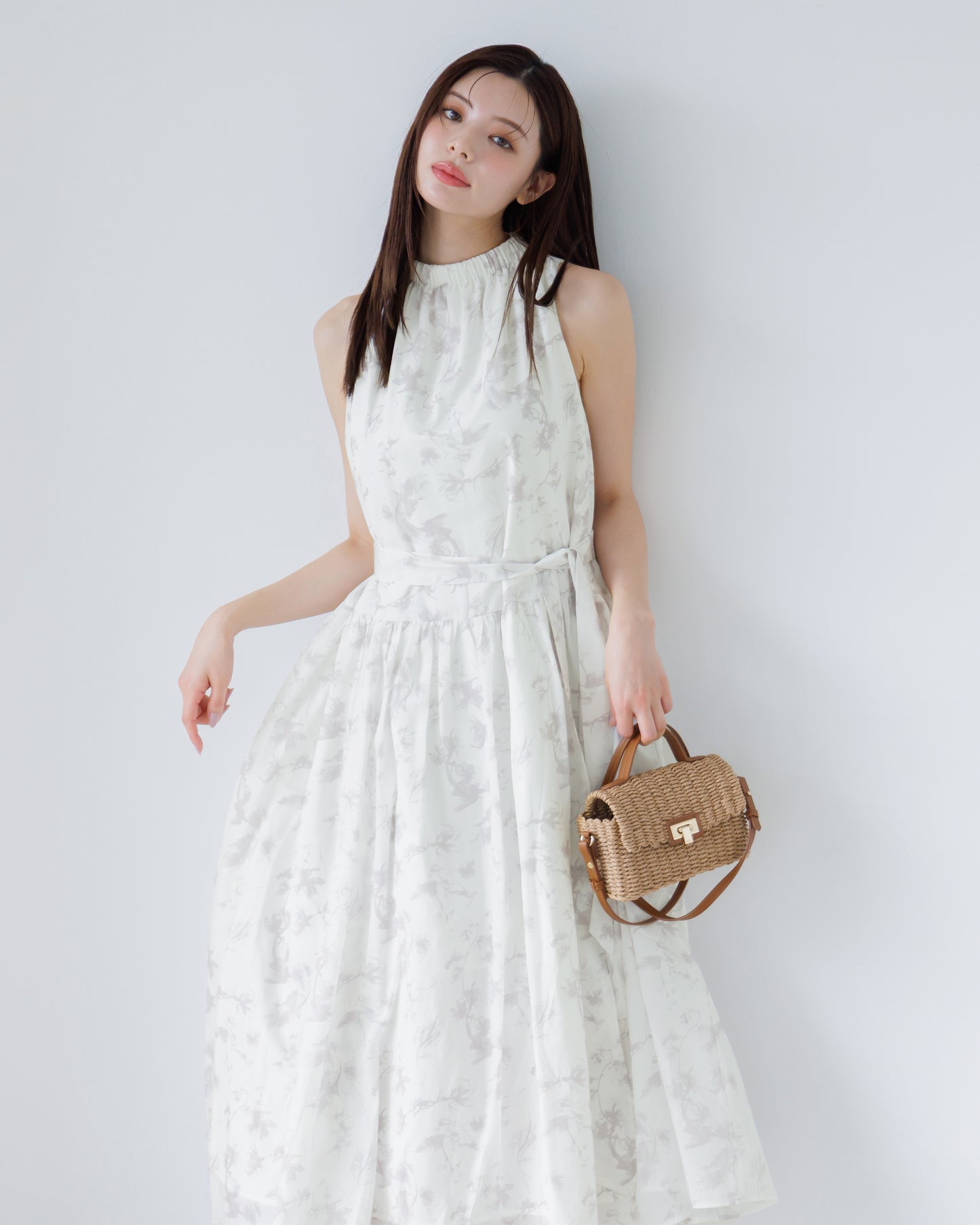 【予約販売】ホルターネックギャザーフラワーワンピース