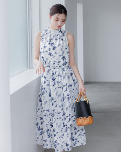 【予約販売】ホルターネックギャザーフラワーワンピース