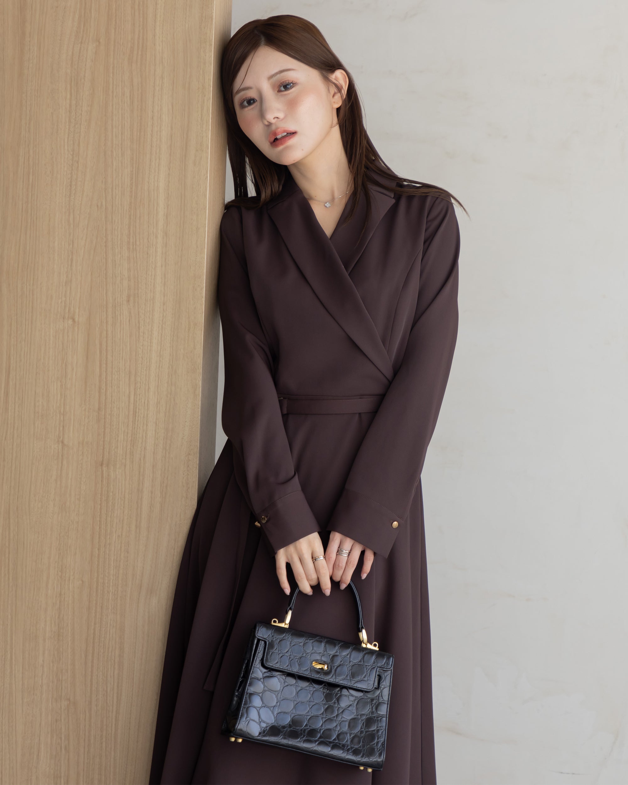 NEW ARRIVAL】ロングスリーブトレンチフレアワンピース – La lune